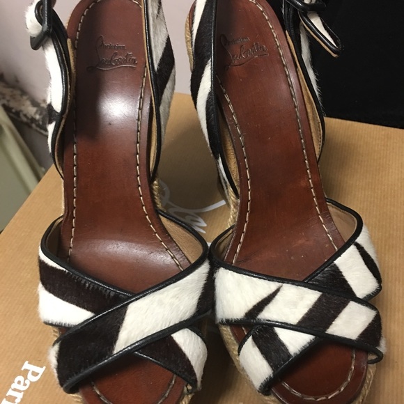 Beautiful Shoe the price to sell not taking any offer for now - Picture 2 of 7